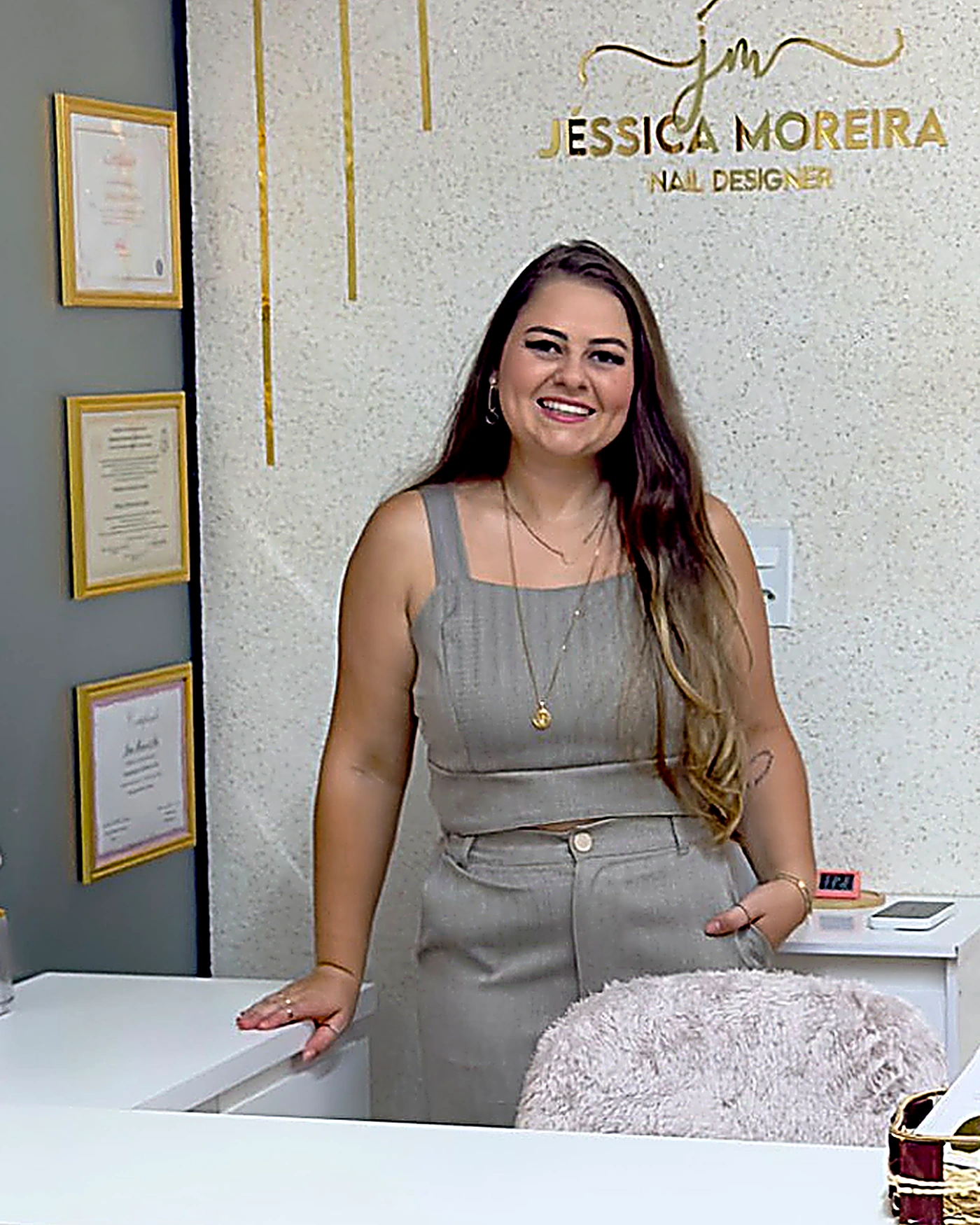 Jéssica Moreira em seu espaço profissional